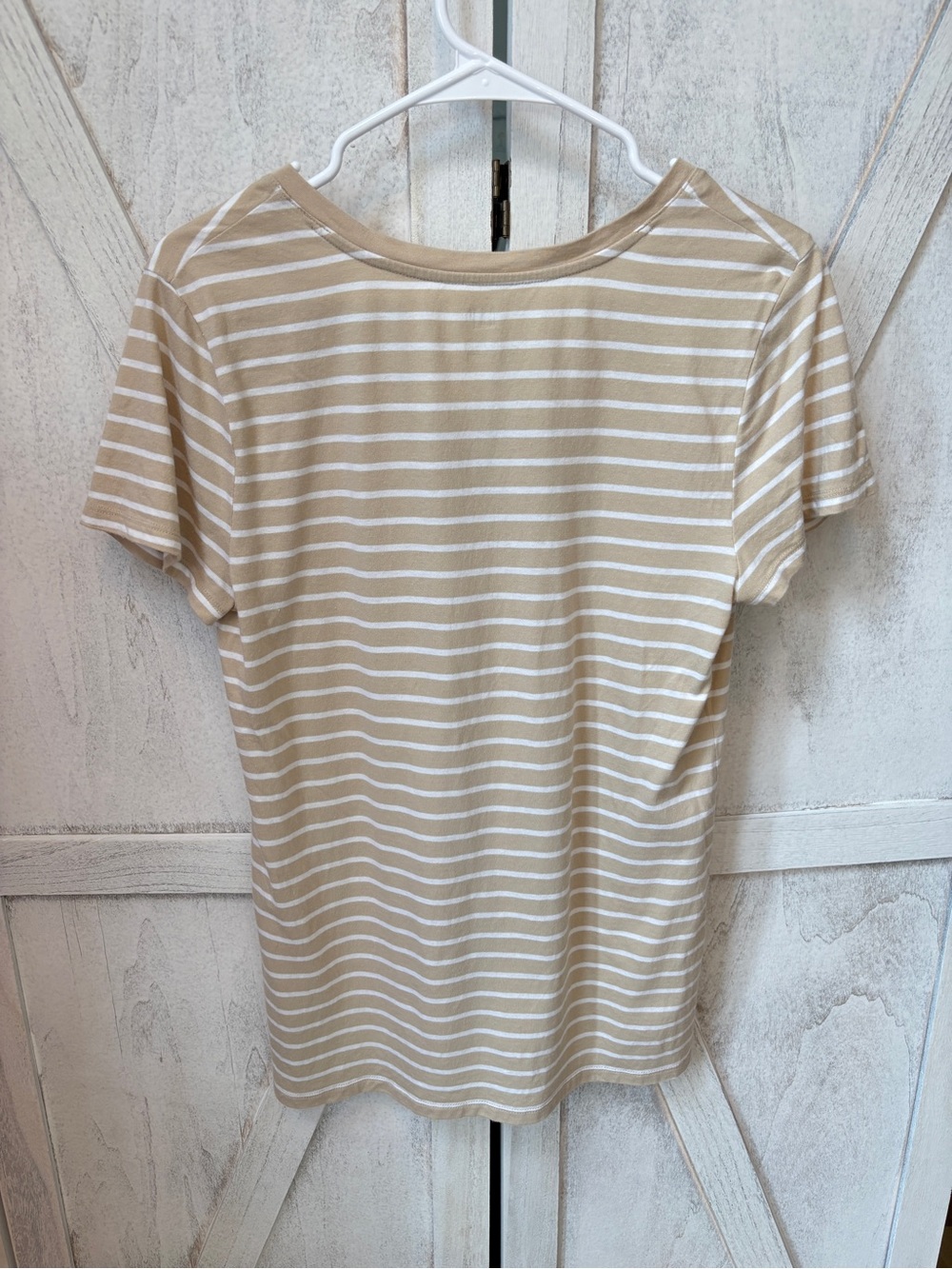 Gap Favorite V-Neck Stripe T-Shirt Women’s Large Short Sleeve Beige White - Picture 2 of 7